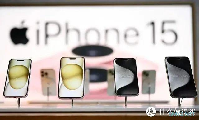 iPhone14售价4649，iPhone15售价4949，选哪款答案很明显了