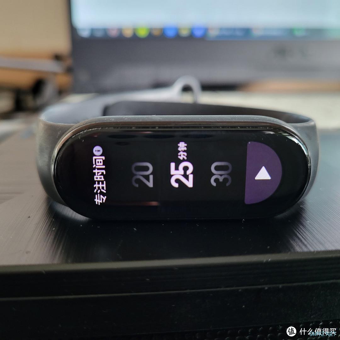 一块手环学习运动生活全搞定，新学期小米手环陪你度过