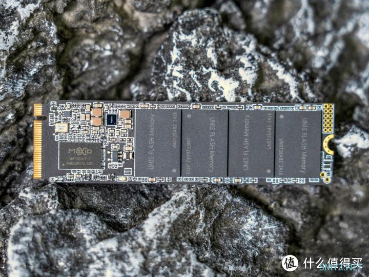 闪存市场新力量 紫光闪存UNIS SSD S2 Ultra固态硬盘评测