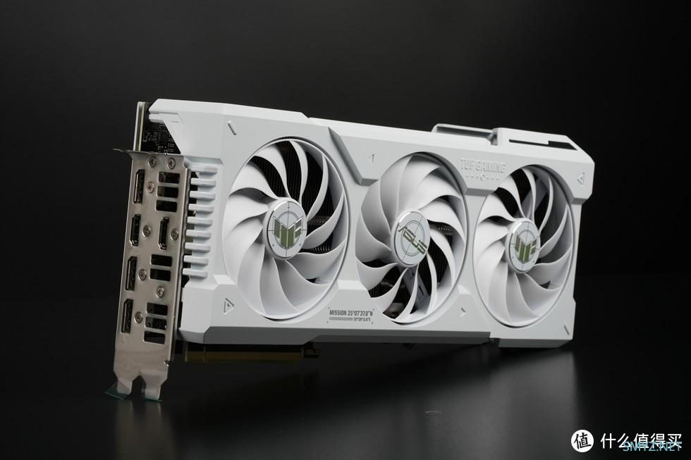 华硕 TUF GT302+Z790吹雪S+TUF 4070Ti Super 打造纯白华硕装备库主机