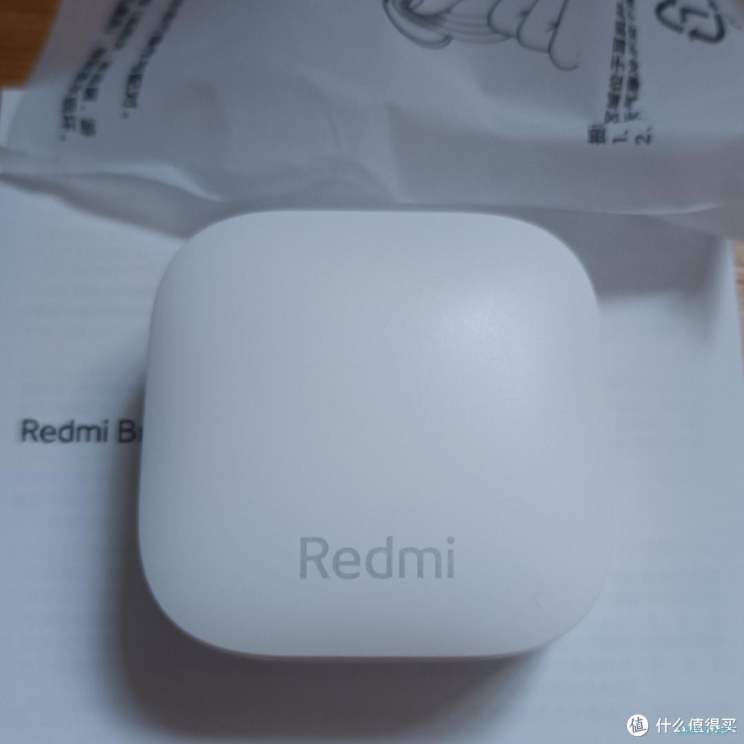 探索Redmi Buds 6活力版：音乐的轻盈伴侣