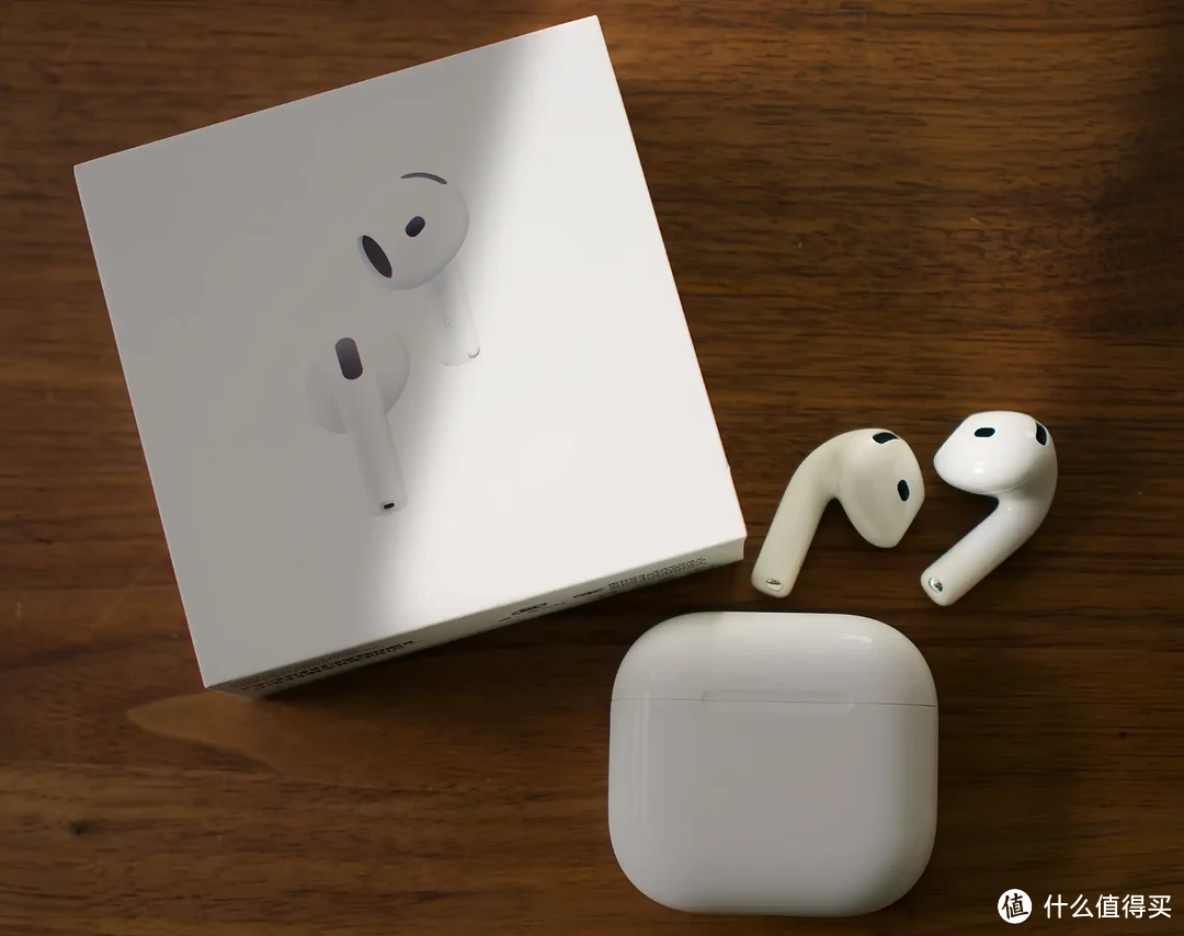 Pro款青春版 AirPods 4体验 差不差钱 买它都合适 今年苹果最有性价比的产品