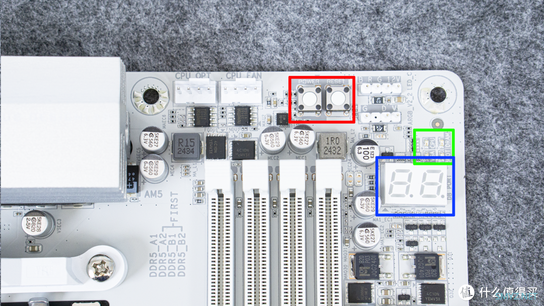 搭配最强游戏神U 9800x3D，强堆料的主板来了！技嘉X870E 冰雕实测！